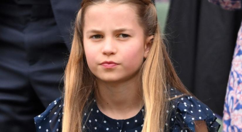 10 éves lett Sarolta hercegnő: Katalin ezt az édes képet lőtte lányáról - Fotó