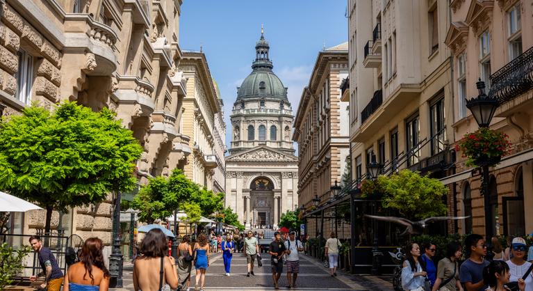 Szentmisét tartottak Mindszenty József halálának 50. évfordulóján a Szent István-bazilikában