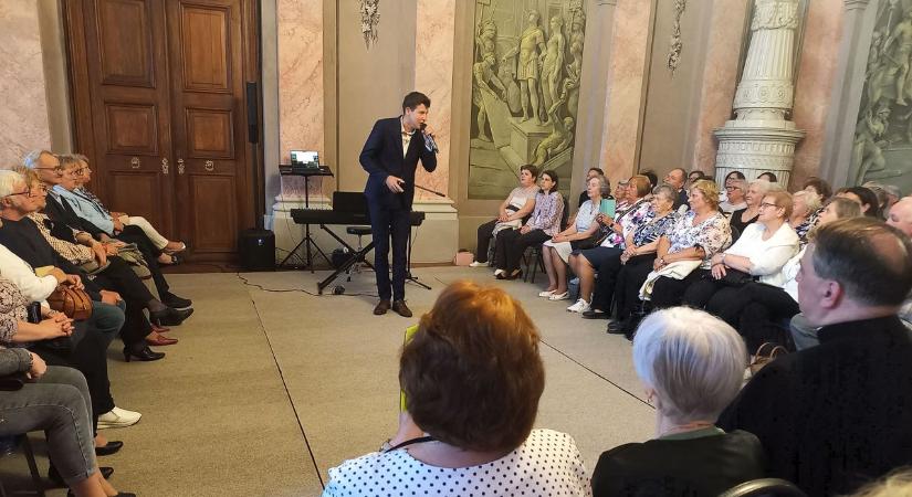 Anyák napja, amikor a dal ölel – így ünnepeltük az édesanyákat a Püspöki Palotában