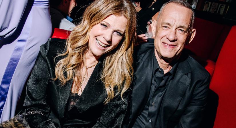 Tom Hanks félmeztelen szelfivel és megható szavakkal köszöntötte feleségét 37. házassági évfordulójukon