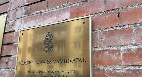 Digitálisan is dönthetünk az adónk egy százalékáról