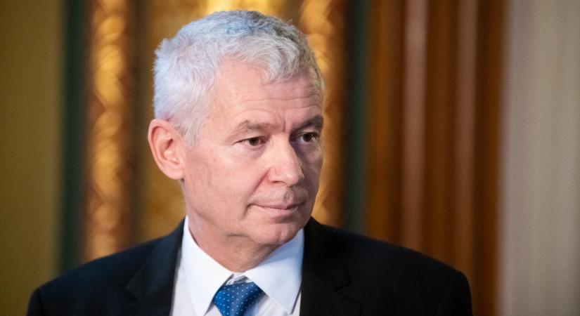 A Legfőbb Ügyészség szerint Magyar Péter hiányos jogi ismereteiről tanúskodik, hogy arról írt, Orbán Viktor hamarosan kirúgja Polt Pétert