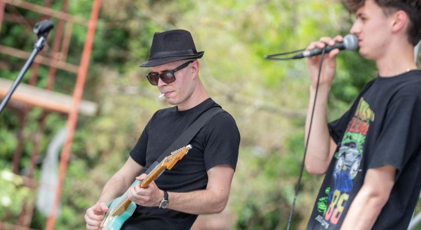 Elképesztő tömeget vonzott ez a koncert – a pálinkafesztivál utolsó hangulatképei (videóval, fotógalériával)