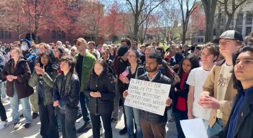 Megadás helyett per: így állnak ki a Harvardon és más egyetemeken a Trump-adminisztráció ellen