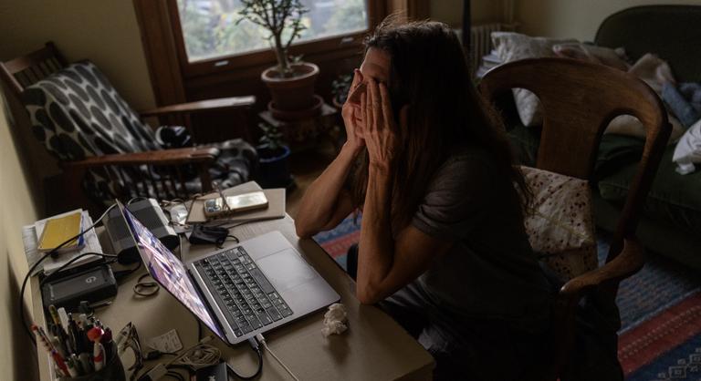 A szeretteink elvesztésével ér fel az, ami most az online térben történik