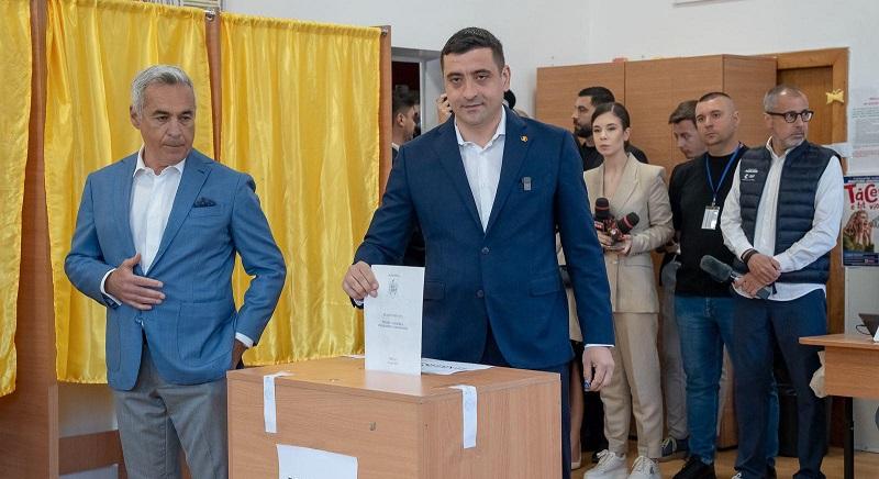 A szavazatok 99 százalékát feldolgozták: elsöprő fölénnyel nyert George Simion – Nicușor Dan lesz az ellenfele