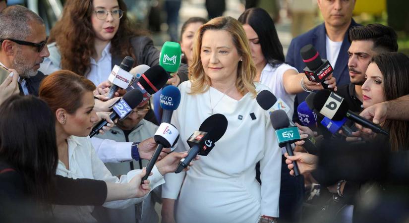 „Eljött az idő” – Elena Lasconi lemondott az USR elnöki tisztségéről