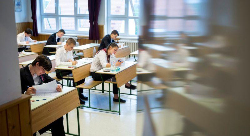 A magyar nyelv és irodalom írásbeli vizsgáival kezdődött az érettségi