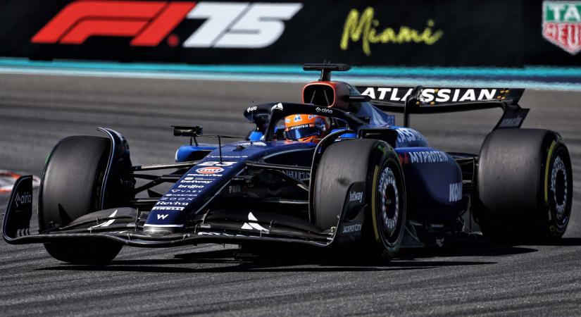 Szárnyalt a Williams, Albon az élmezőnyt üldözte Miamiban