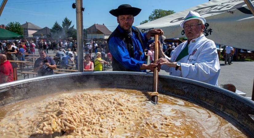 Ijesztő jelenséget videóztak a Dunán, új Guiness-rekord született Bács-Kiskunban