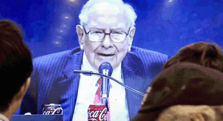 Vége egy korszaknak – A 94 éves Warren Buffett távozik a Berkshire Hathaway éléről