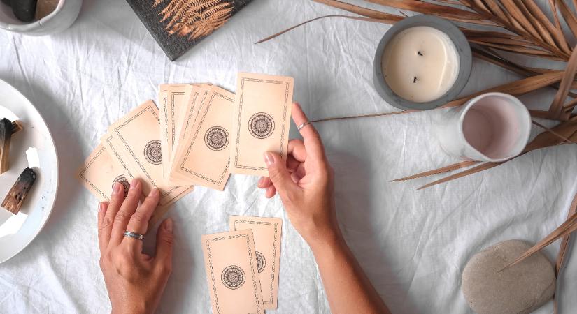 Heti Tarot jóslás május 5-11.: igazi erőt az önbecsülés adhat
