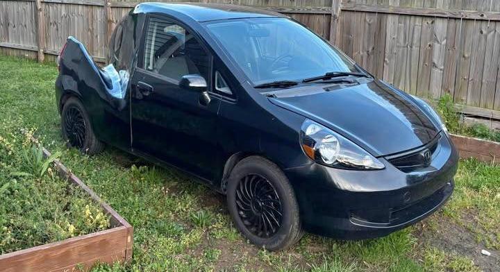 Torz Batmobile-t csináltak egy Honda Jazzből