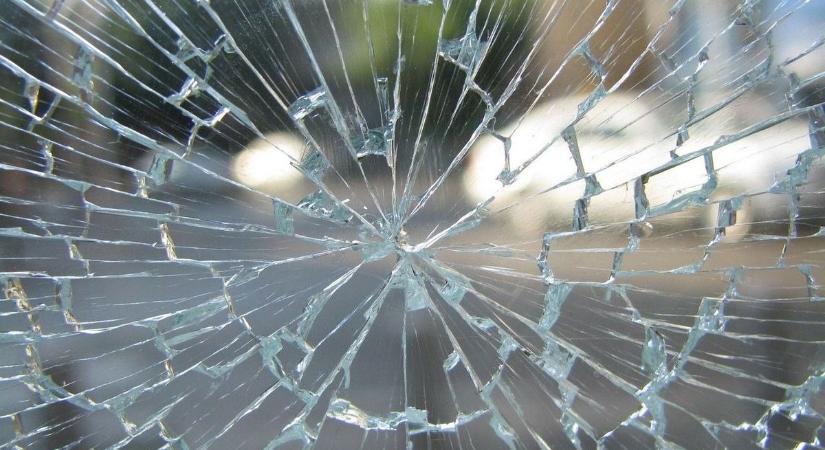 Teljes az útzár: súlyos baleset történt a Ferenc körúton