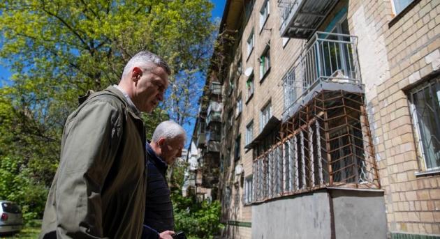 Kijev már 170 millió hrivnya segélyt fizetett ki a bombázások károsultjainak – Vitalij Klicsko