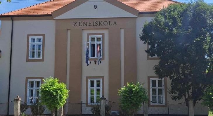 Ünnepel a hevesi Zeneiskola 