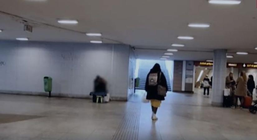 Hétmillió forintot találtak a Keleti aluljáróban kéregető Ignác bácsi telefonján