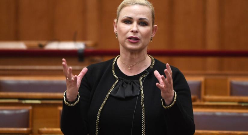 Juhász Hajnalka: A nemzet jövője a gyermekekben van (VIDEÓ)