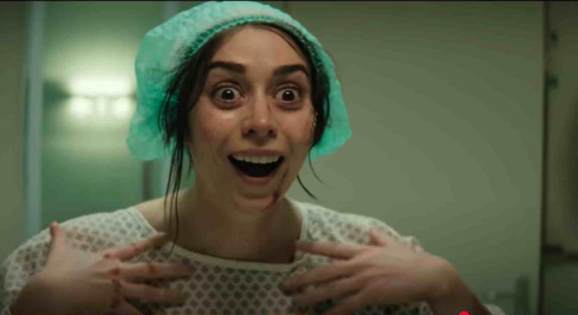 A FEKETE TÜKÖR FELEMÉSZTI ÖNMAGÁT Black Mirror, 7. évad / Netflix