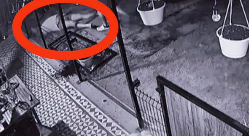 Megrázó! Biztonsági kamera rögzítette Zámbó Krisztián súlyos balesetét - Videó
