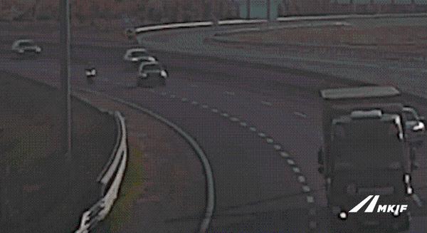 Simán fellökte a vakegér autós az ártatlan motorost