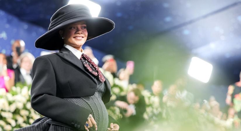 Met Gála 2025: Rihanna terhesen, Pamela Anderson felismerhetetlenül érkezett - Fotók