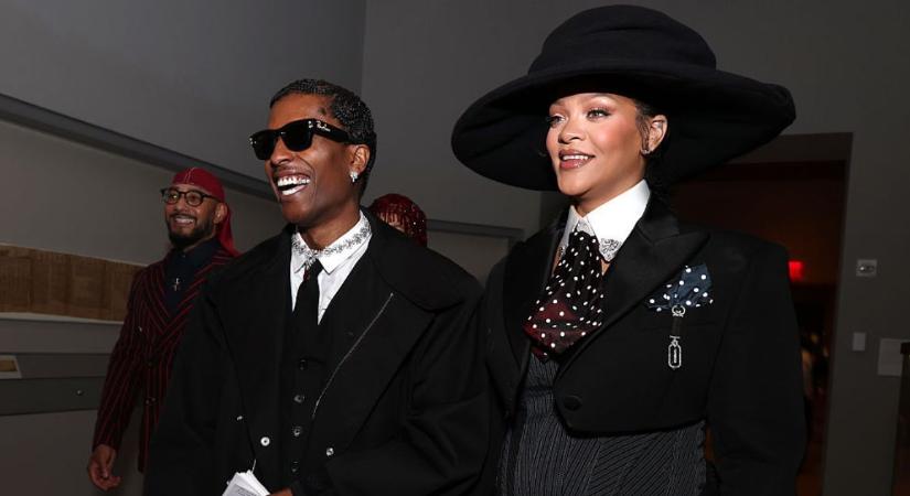 Gólyahír: Rihanna harmadik gyerekét várja