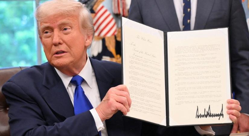 Trump azt mondja, ő nem ártani, hanem segíteni akar Hollywoodnak a filmes vámokkal