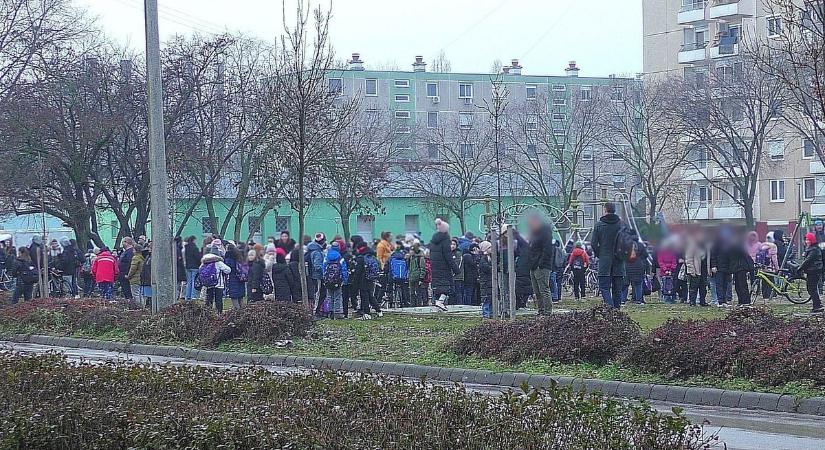 Kiderült, ki áll a januári iskolai bombariadók mögött, és az is miért okozott ekkora riadalmat
