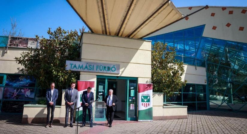 Bezárt a Tamási Termálfürdő