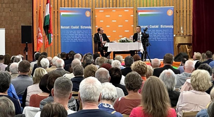 Pécsen járt Szjjártó Péter külügyminiszter