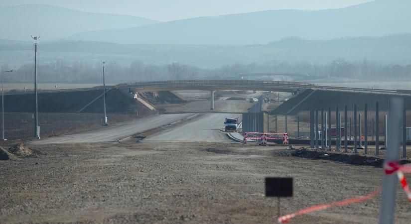 Két új híddal bővült a kassai régió az építés alatt álló R2-esen