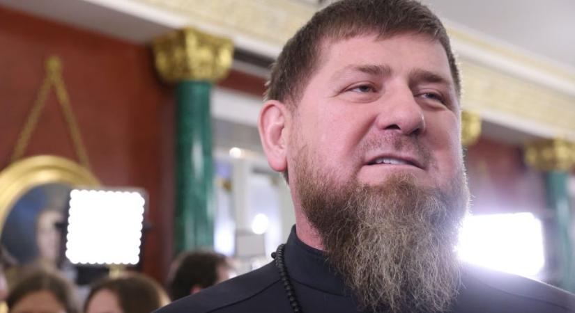 Ramzan Kadirov csecsenföldi vezér kérvényezte, hogy mentsék fel a pozíciójából