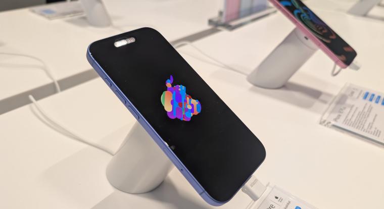 Az Apple elköszönhet a Plus készülékektől, leváltják őket a Slim modellek