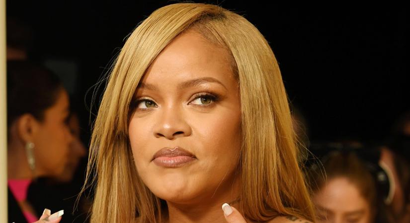 Elámulsz! Így festett a várandós Rihanna a vörös szőnyegen