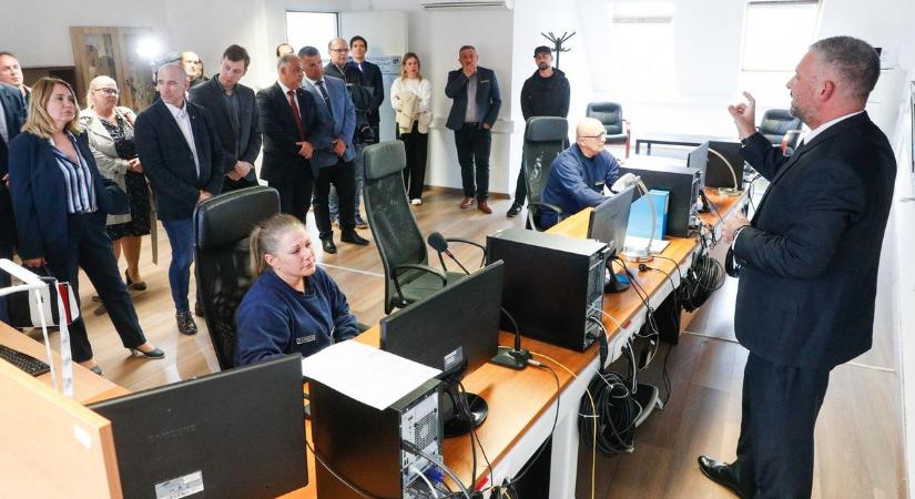 Új helyre költözött a Városrendészet – Szombathely térfigyelő központjában jártunk