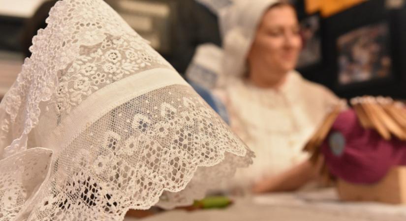 Kulturális örökség lett a gömöri vert csipke