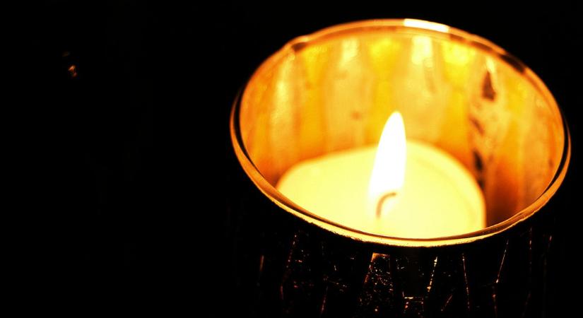 Autóbaleset érte a szalagavató után a középiskolás lányt