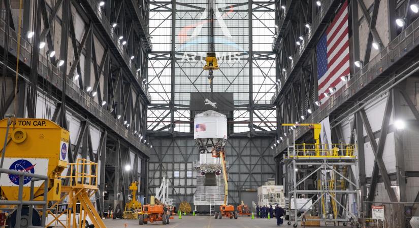 Elkészült a NASA Artemis 2 holdrakétájának második fokozata