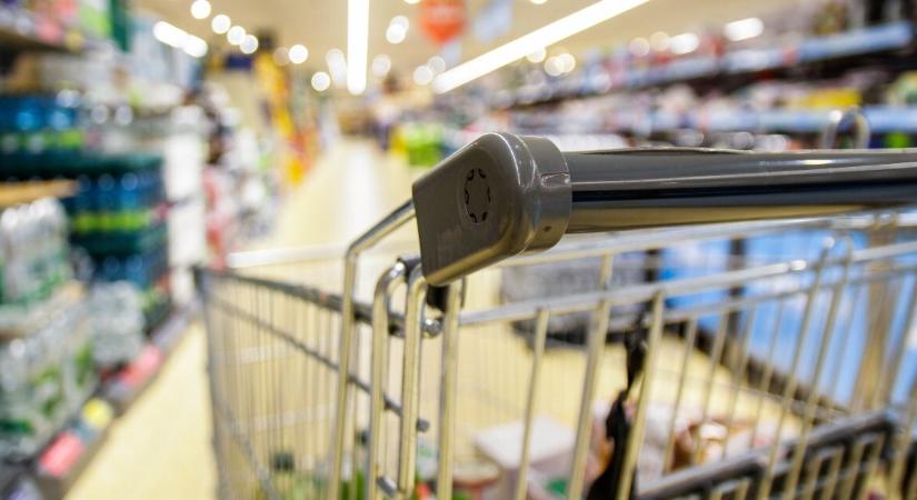 Újra előtérbe került az óvatosság: márciusban visszafogták vásárlásaikat a magyarok