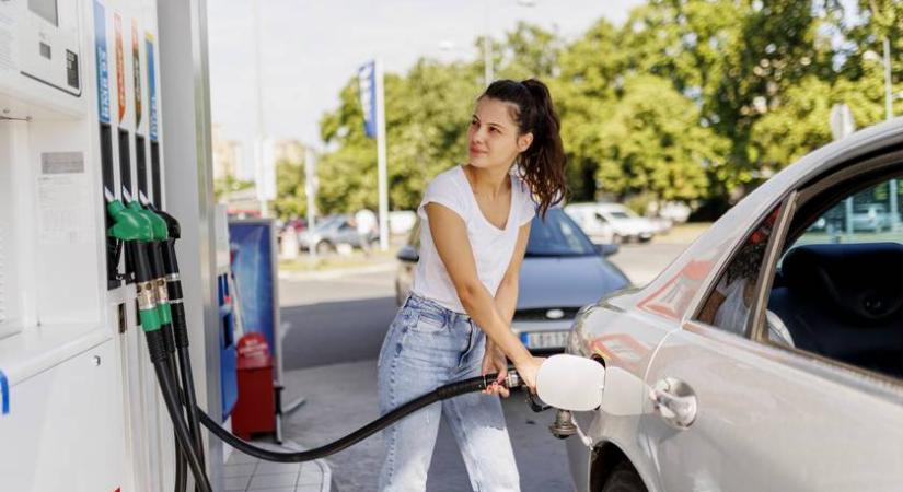 Így változik a gázolaj ára csütörtökön: a benzinről is megszólaltak a szakértők