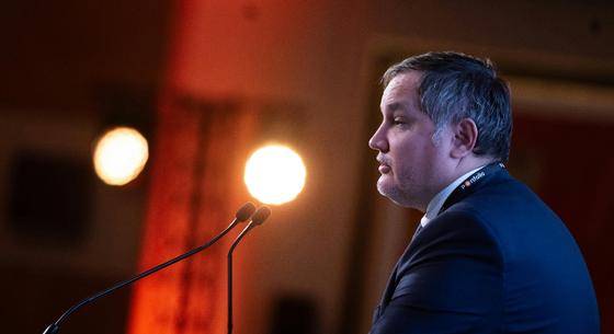 Árréssapkát kaphat Nagy Mártontól az izzadásgátló stift és a mosogatógép-tabletta is