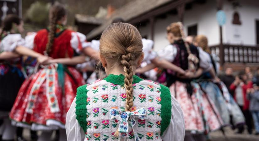 Húsvéthatás: így reagált a kormány a bolti forgalmi adatokra