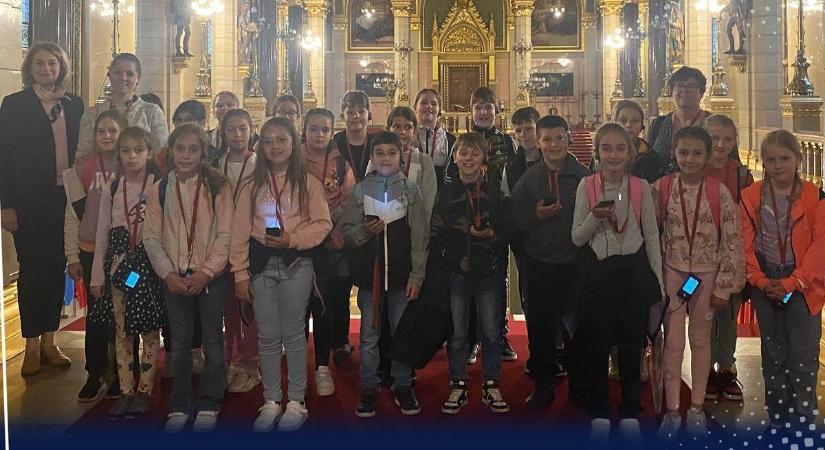 Az Országházban fogadta a jövő reménységeit Csibi Krisztina