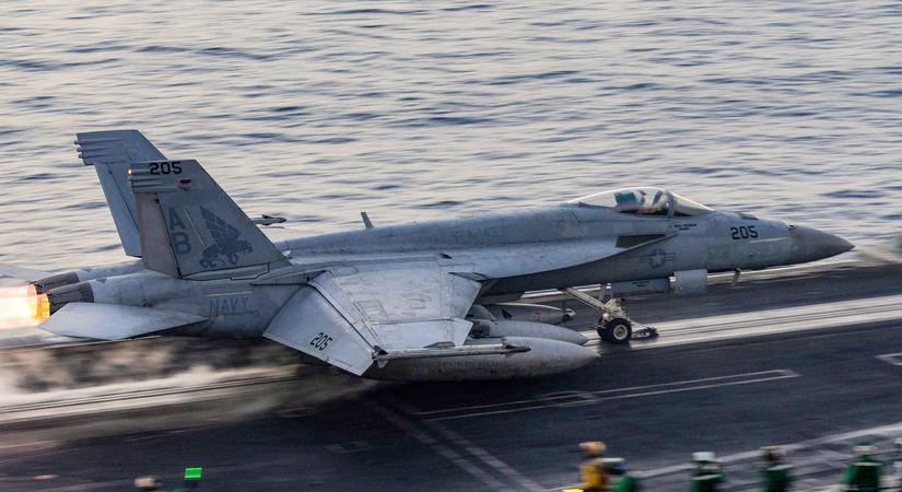 Néhány napon belül a második amerikai F/A-18-as vadászgép zuhant a tengerbe