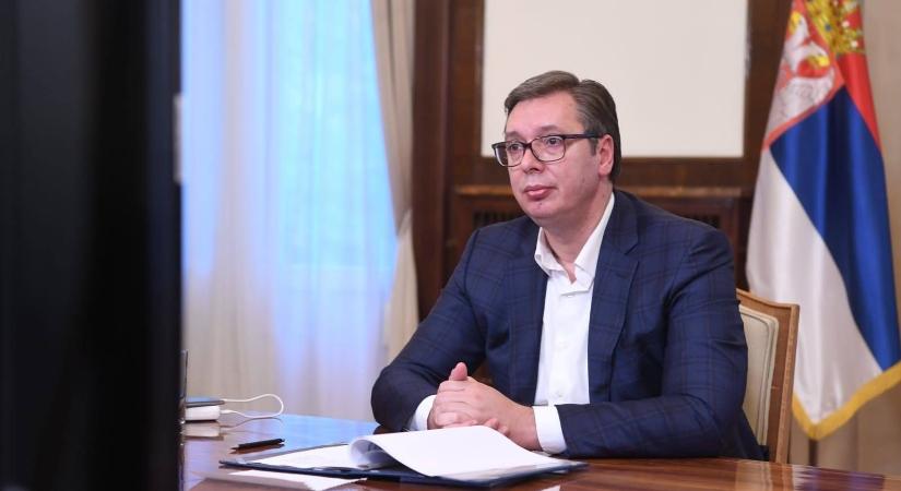 Győzelem napi problémák – Bakuban feltartóztatták a Moszkvába tartó szerb elnököt, az észtek megtiltották az ünnepségre érkező gépek légterükbe lépését