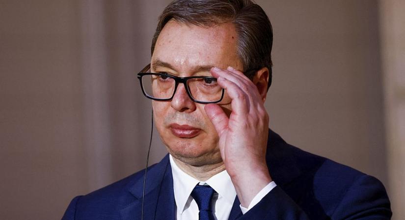 Vučić elnök megérkezett Moszkvába