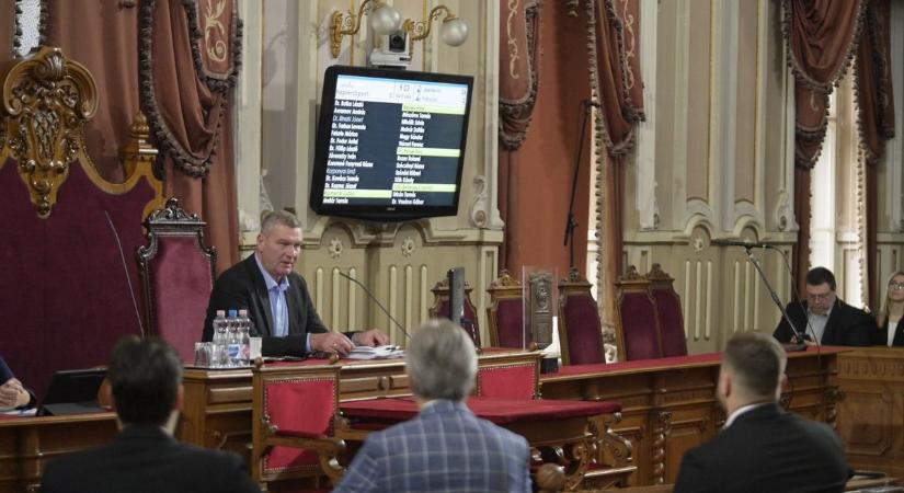 Botka szerint elvennének 588 milliót, a minisztérium szerint ez teljes félreértés