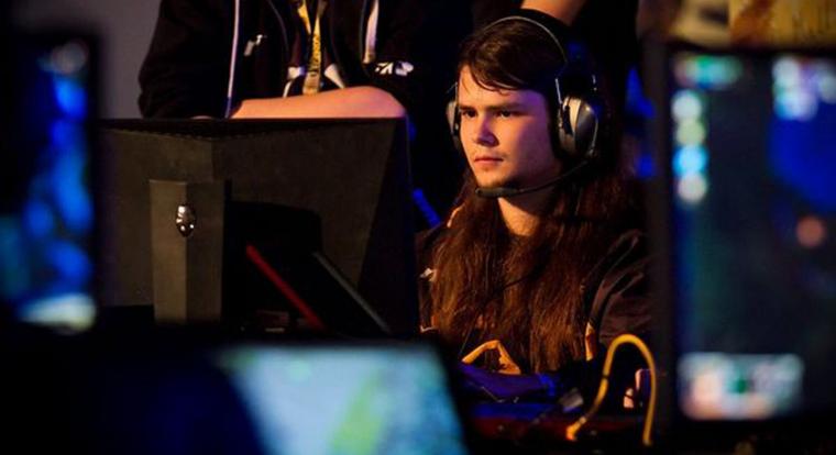 Ingyenes skinnel emlékszik meg a Riot Games az első LoL-világbajnokról, Shusheiről