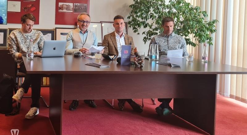 Hat új bemutató, Alföldi Róbert újra rendez– Évadismertetőt tartott a Weöres Sándor Színház
